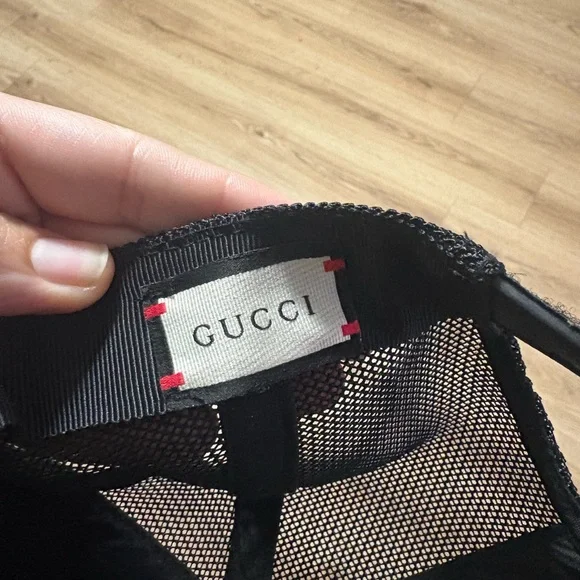 Gucci Black Mesh Baseball Cap with Green and Red Stripe - Picture 5 of 8